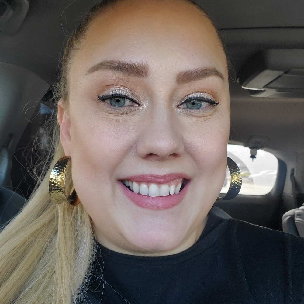 Meet your Posher, Marie